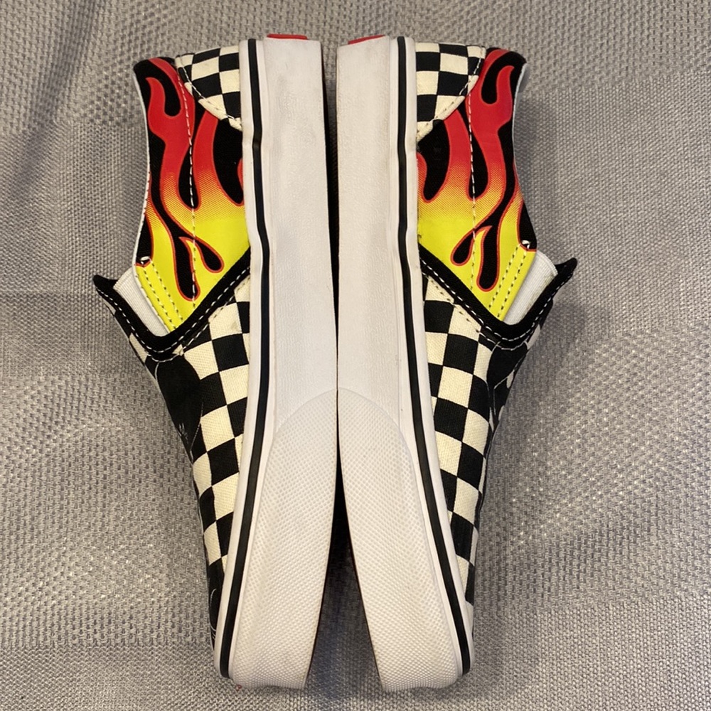Vans, Disney, Kids Size 2, NWB - Picture 4 of 8